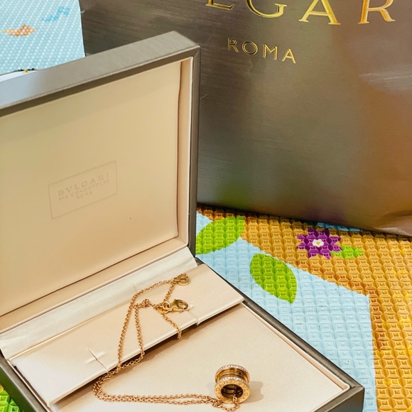 Rose Gold Necklace BZERO1 Bvlgari❤️😘 - Picture 3 of 6